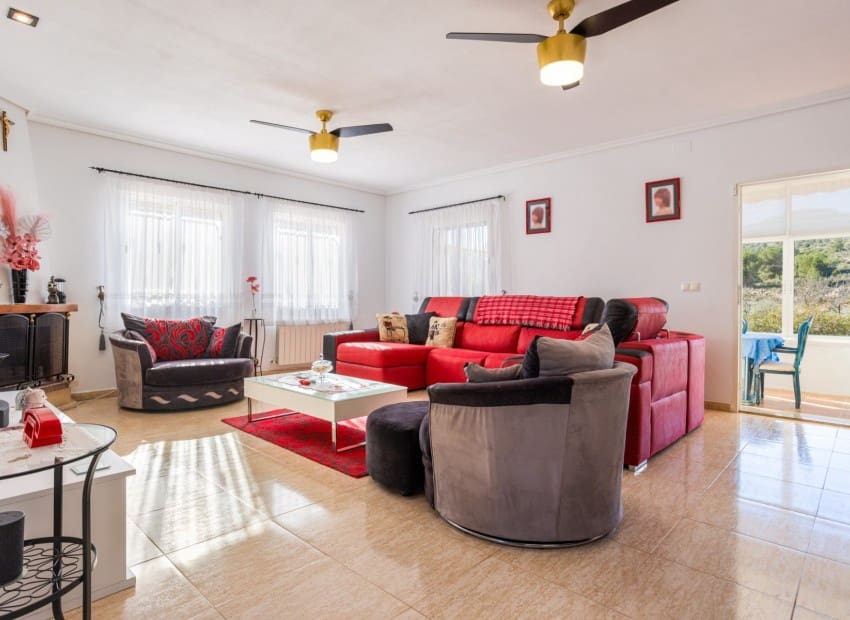 3 Zimmer Finca/Landgut zu verkaufen in La Zarza mit Pool Garage - 395.000 € (Ref: 9911821)