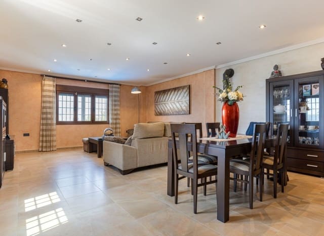 4 soveværelse Villa til salg i Los Montesinos med swimmingpool garage - € 750.000 (Ref: 9911930)