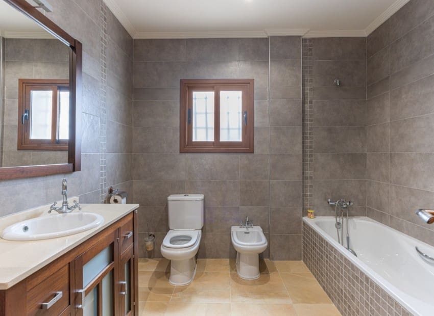 Chalet de 4 habitaciones en Los Montesinos en venta con piscina garaje - 750.000 € (Ref: 9911930)