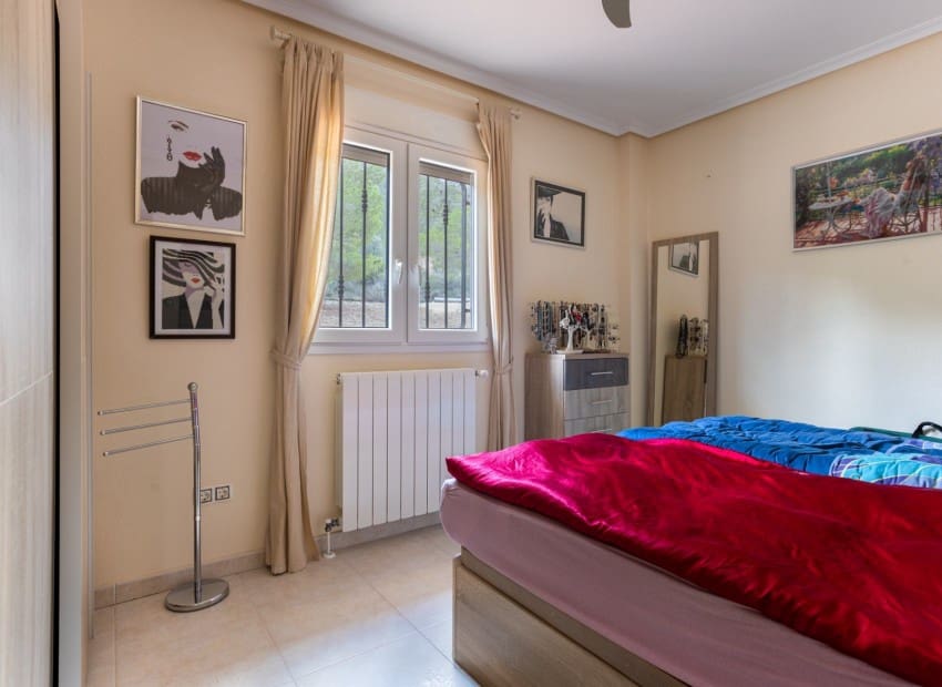 Finca/Casa Rural de 4 habitaciones en La Zarza en venta con piscina - 385.000 € (Ref: 9911931)