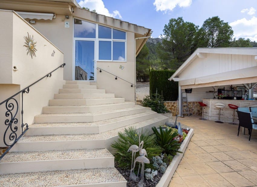 Finca/Casa Rural de 4 habitaciones en La Zarza en venta con piscina - 385.000 € (Ref: 9911931)