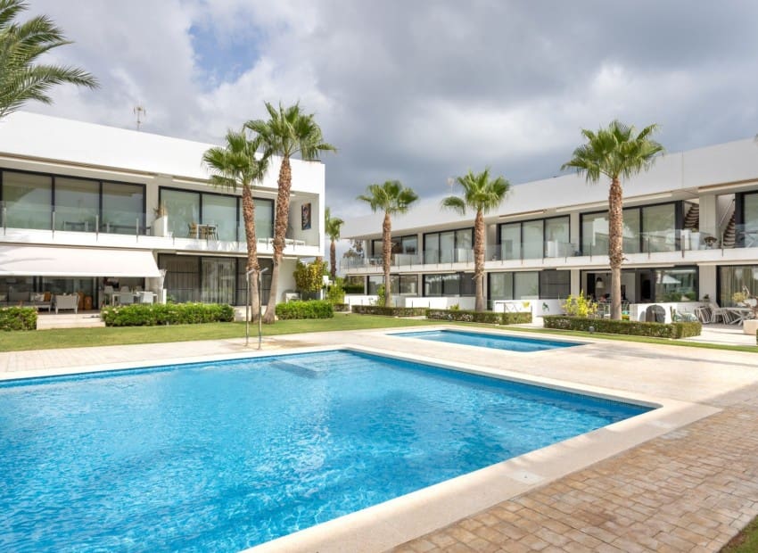 3 Zimmer Penthouse zu verkaufen in Mar de Cristal mit Pool Garage - 299.000 € (Ref: 9911932)