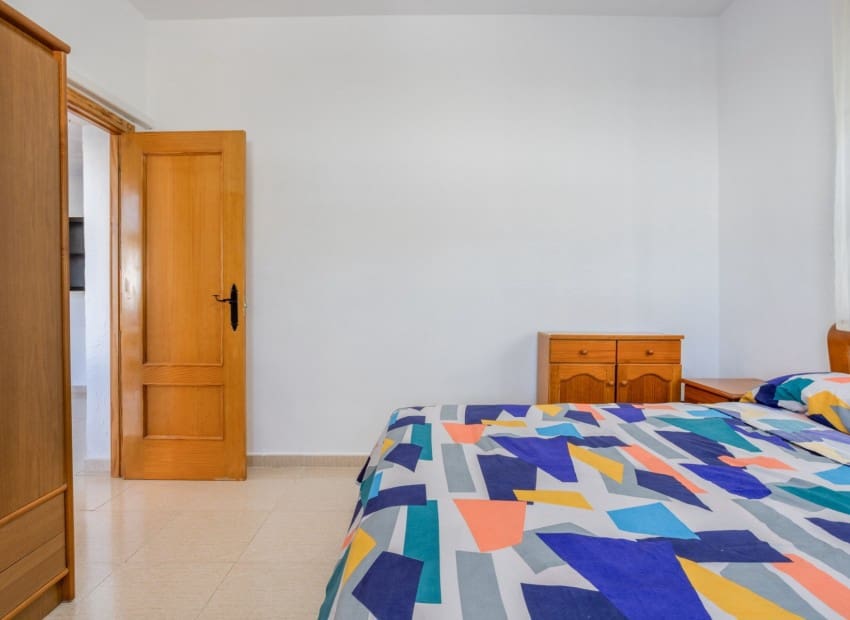 3 sypialnia Willa na sprzedaż w Torrevieja z basenem - 330 000 € (Ref: 9911933)