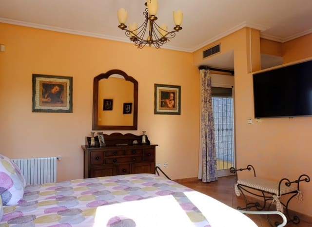 4 Zimmer Finca/Landgut zu verkaufen in Desamparados - Hurchillo - Torremendo, Orihuela mit Pool - 675.000 € (Ref: 9911936)