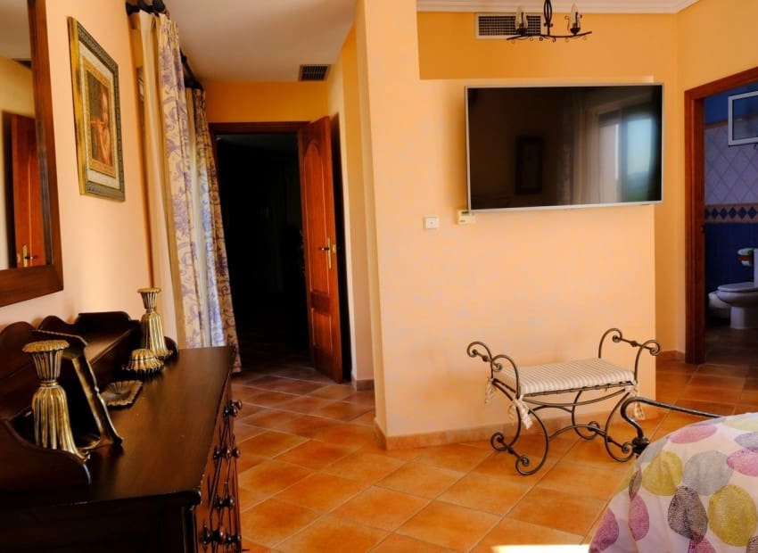 4 Zimmer Finca/Landgut zu verkaufen in Orihuela mit Pool - 675.000 € (Ref: 9911936)
