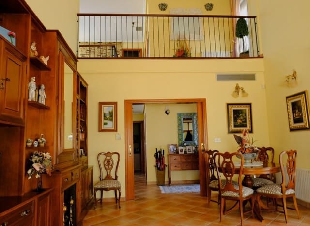 4 Zimmer Finca/Landgut zu verkaufen in Desamparados - Hurchillo - Torremendo, Orihuela mit Pool - 675.000 € (Ref: 9911936)