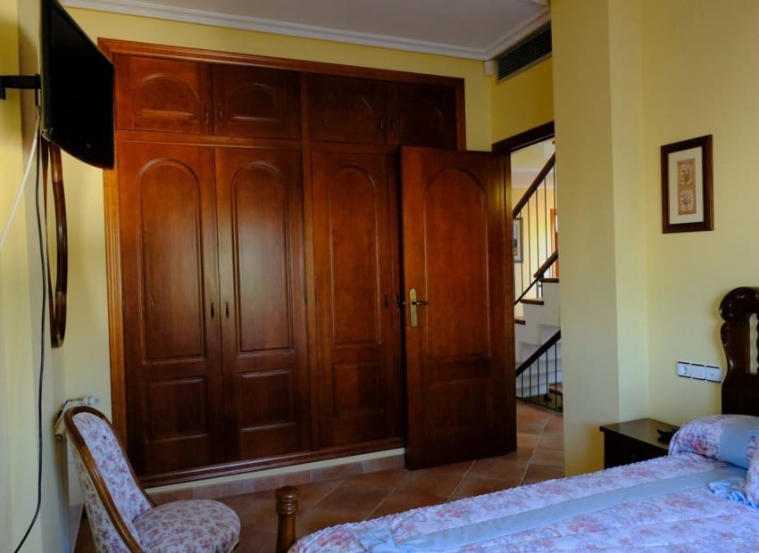 4 Zimmer Finca/Landgut zu verkaufen in Orihuela mit Pool - 675.000 € (Ref: 9911936)