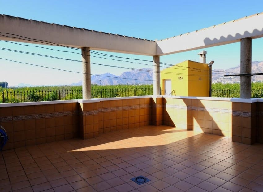 4 Zimmer Finca/Landgut zu verkaufen in Orihuela mit Pool - 675.000 € (Ref: 9911936)