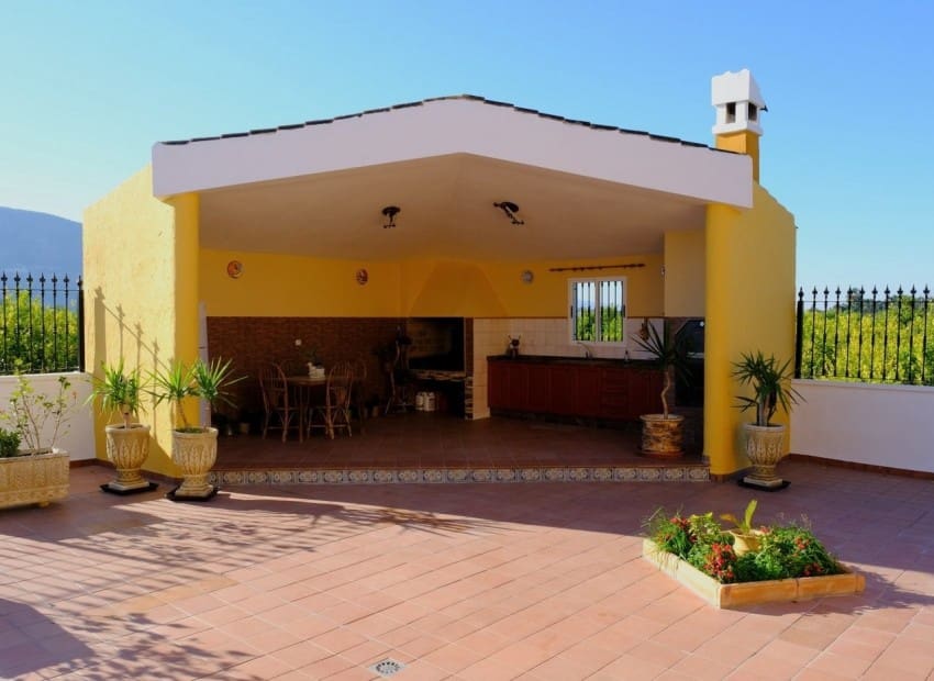 4 Zimmer Finca/Landgut zu verkaufen in Orihuela mit Pool - 675.000 € (Ref: 9911936)