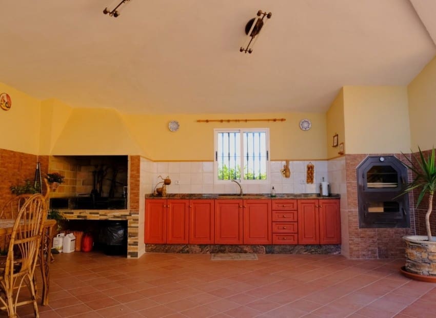 4 Zimmer Finca/Landgut zu verkaufen in Orihuela mit Pool - 675.000 € (Ref: 9911936)