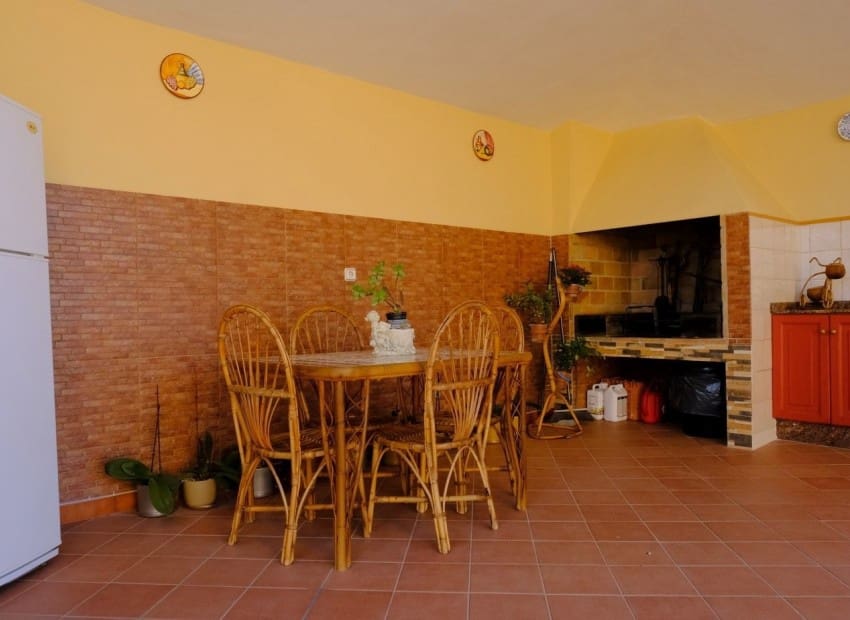 4 Zimmer Finca/Landgut zu verkaufen in Orihuela mit Pool - 675.000 € (Ref: 9911936)