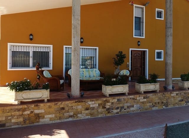 4 soverom Finca/Herregård til salgs i Desamparados - Hurchillo - Torremendo, Orihuela med svømmebasseng garasje - € 675 000 (Ref: 9911936)