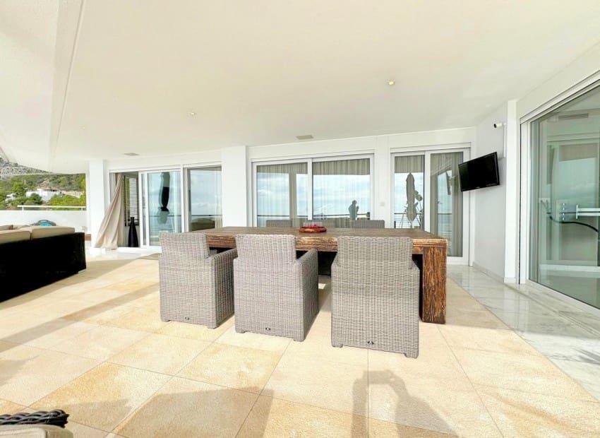 3 bedroom Apartment for sale in Altea with pool garage - € 1,290,000 (Ref: 9932339)