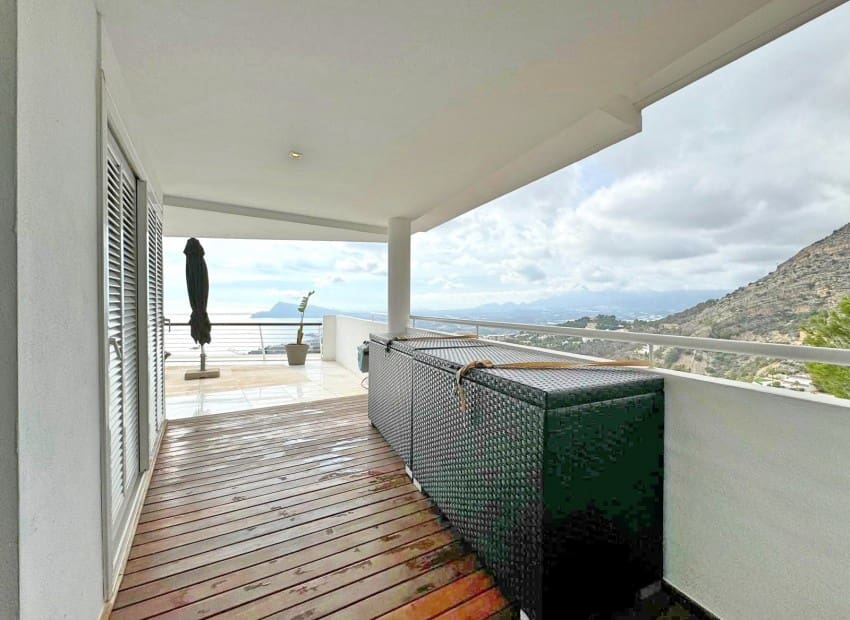 3 bedroom Apartment for sale in Altea with pool garage - € 1,290,000 (Ref: 9932339)