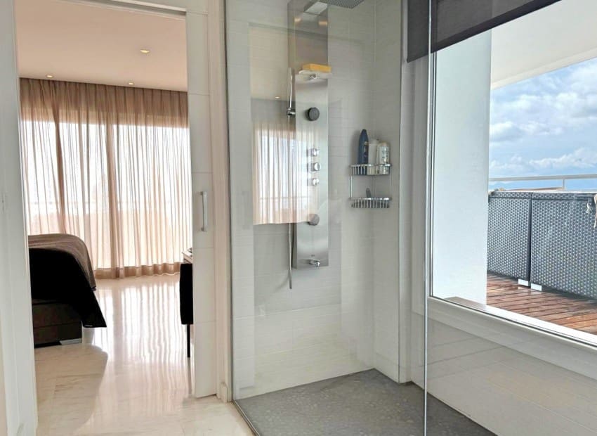 3 bedroom Apartment for sale in Altea with pool garage - € 1,290,000 (Ref: 9932339)