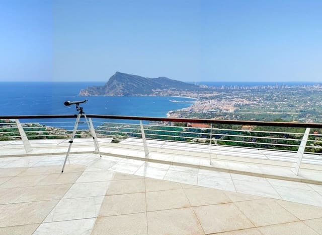 Apartamento de 3 habitaciones en Altea en venta con piscina garaje - 1.290.000 € (Ref: 9932339)