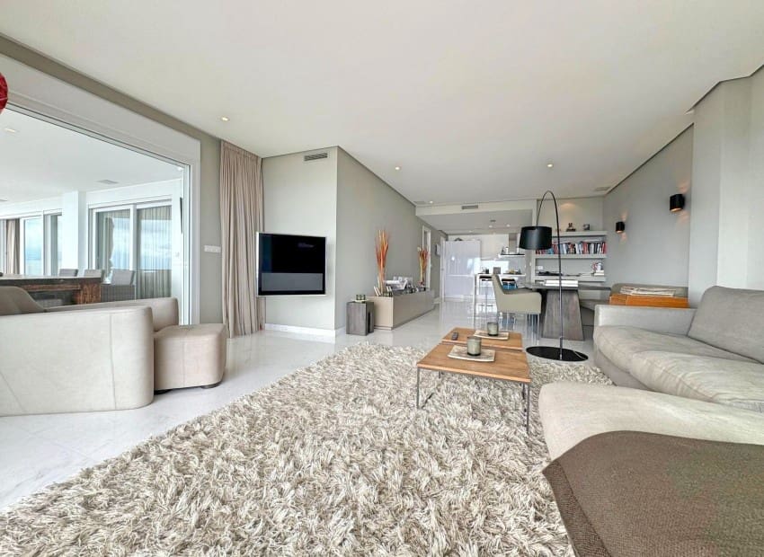 3 bedroom Apartment for sale in Altea with pool garage - € 1,290,000 (Ref: 9932339)