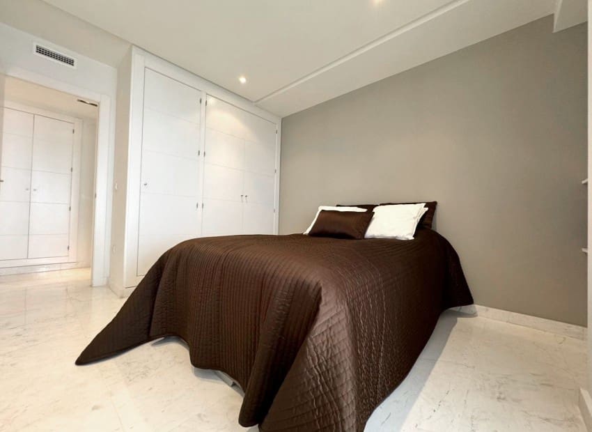 3 bedroom Apartment for sale in Altea with pool garage - € 1,290,000 (Ref: 9932339)