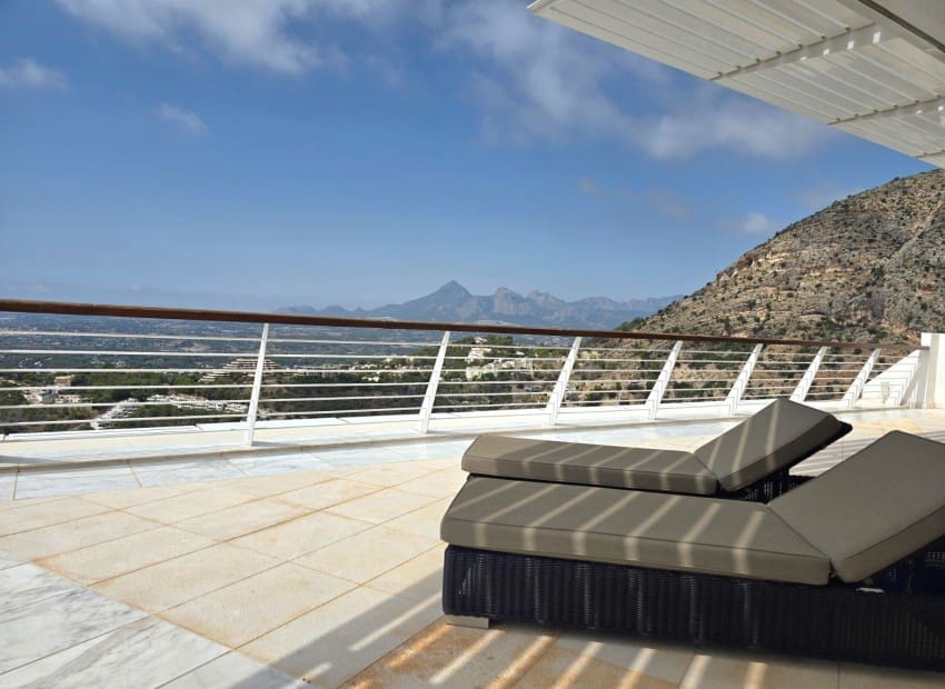 3 Zimmer Apartment zu verkaufen in Altea mit Pool Garage - 1.290.000 € (Ref: 9932339)