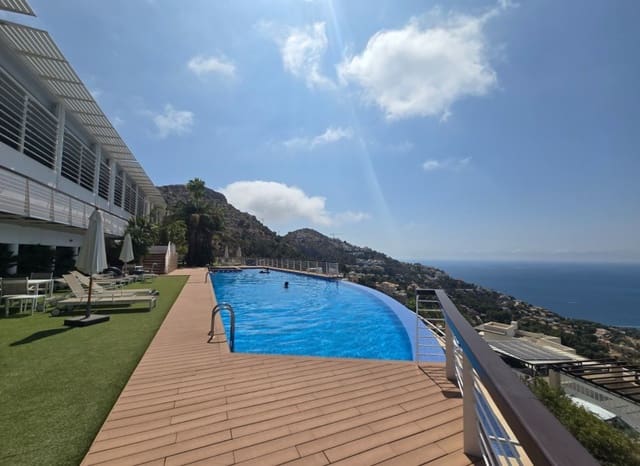 Apartamento de 3 habitaciones en Altea en venta con piscina garaje - 1.290.000 € (Ref: 9932339)
