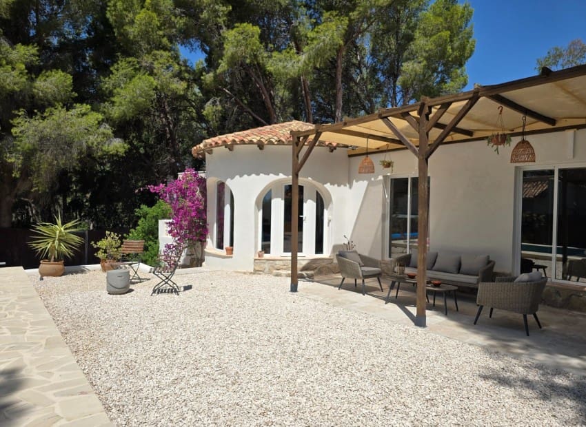 2 bedroom Villa for holiday rental in Altea la Vella with pool garage - € 1,375 (Ref: 9935178)