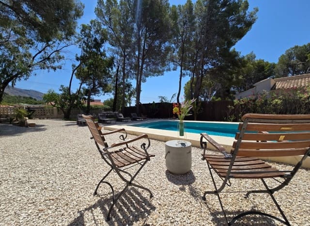 2 bedroom Villa for holiday rental in Altea la Vella, Altea with pool garage - € 1,375 (Ref: 9935178)