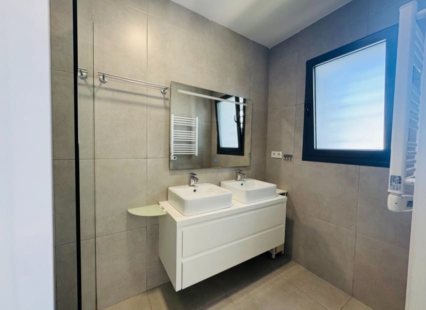3 slaapkamer Villa te koop in Lo Pagan met zwembad - € 550.000 (Ref: 9950484)