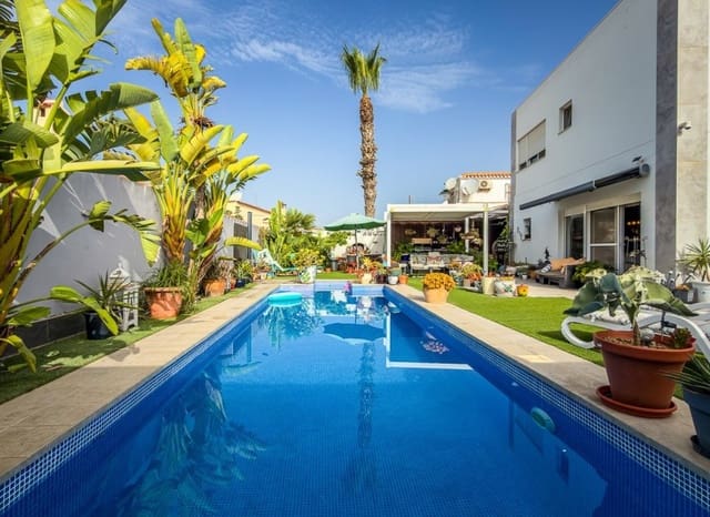 2 slaapkamer Villa te koop in Parque Acuático - Sector 25, Torrevieja met zwembad - € 465.000 (Ref: 9950605)