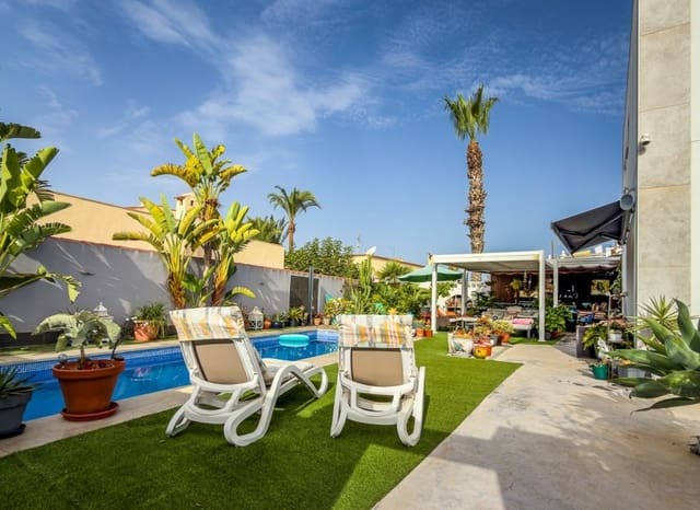 2 slaapkamer Villa te koop in Parque Acuático - Sector 25, Torrevieja met zwembad - € 465.000 (Ref: 9950605)