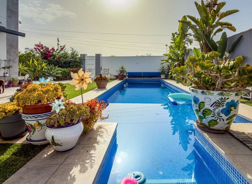 2 soverom Villa til salgs i Torrevieja med svømmebasseng - € 465 000 (Ref: 9950605)