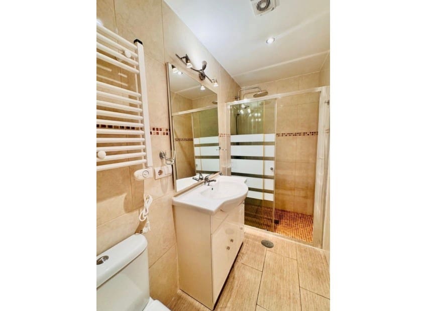 4 sypialnia Willa na sprzedaż w El Campello z basenem garażem - 1 195 000 € (Ref: 9950606)