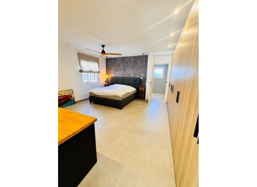 4 sypialnia Willa na sprzedaż w El Campello z basenem garażem - 1 195 000 € (Ref: 9950606)