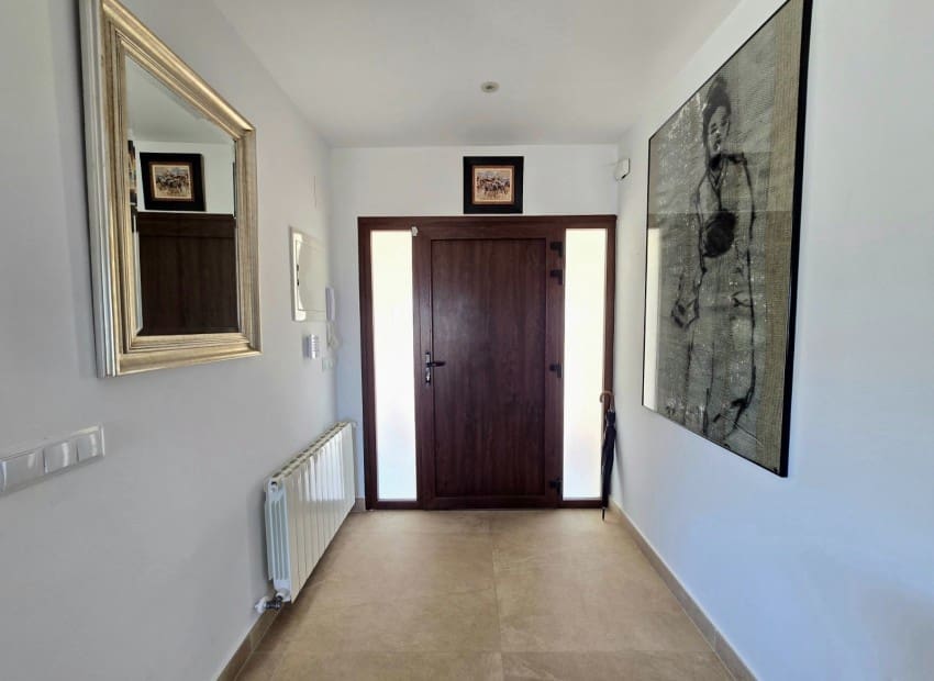 5 sypialnia Willa na sprzedaż w Altea z basenem garażem - 1 050 000 € (Ref: 9950607)