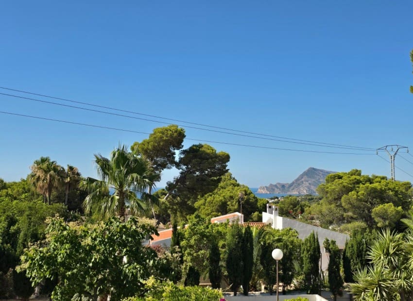 5 sypialnia Willa na sprzedaż w Altea z basenem garażem - 1 050 000 € (Ref: 9950607)