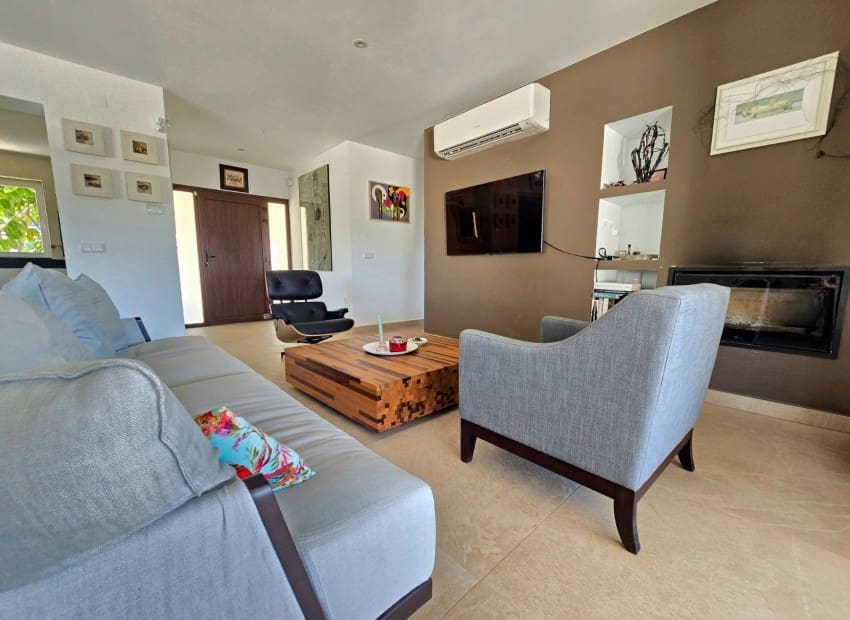 5 sypialnia Willa na sprzedaż w Altea z basenem garażem - 1 050 000 € (Ref: 9950607)