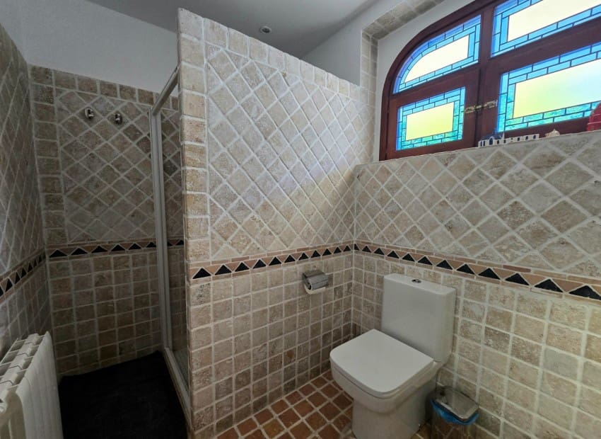 5 sypialnia Willa na sprzedaż w Altea z basenem garażem - 1 050 000 € (Ref: 9950607)