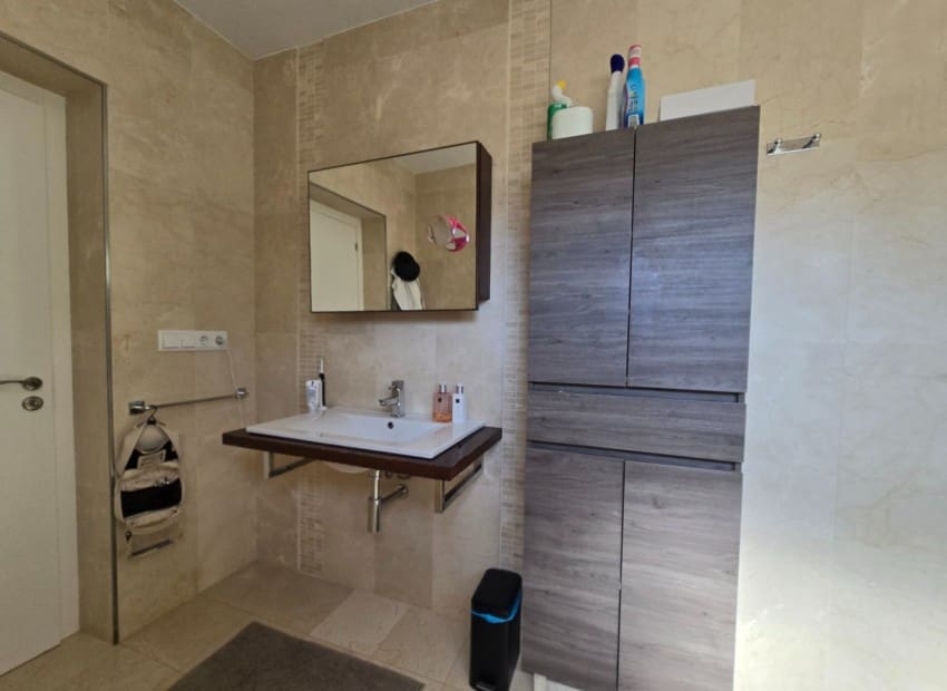 5 sypialnia Willa na sprzedaż w Altea z basenem garażem - 1 050 000 € (Ref: 9950607)