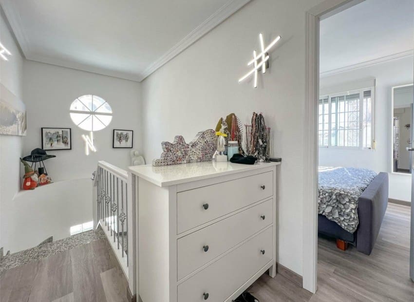 2 makuuhuone Huvila myytävänä paikassa Villamartin mukana uima-altaan - 269 000 € (Ref: 9950609)