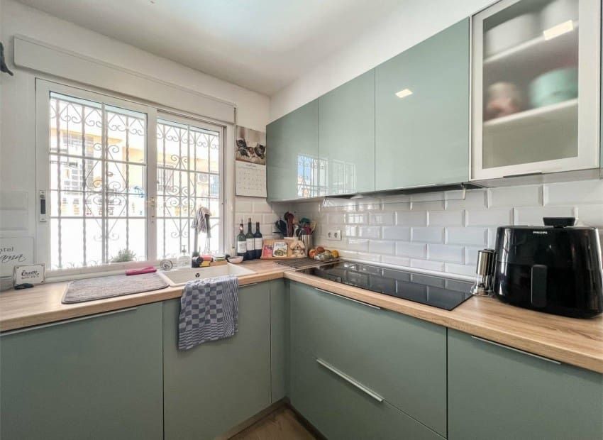 2 makuuhuone Huvila myytävänä paikassa Villamartin mukana uima-altaan - 269 000 € (Ref: 9950609)