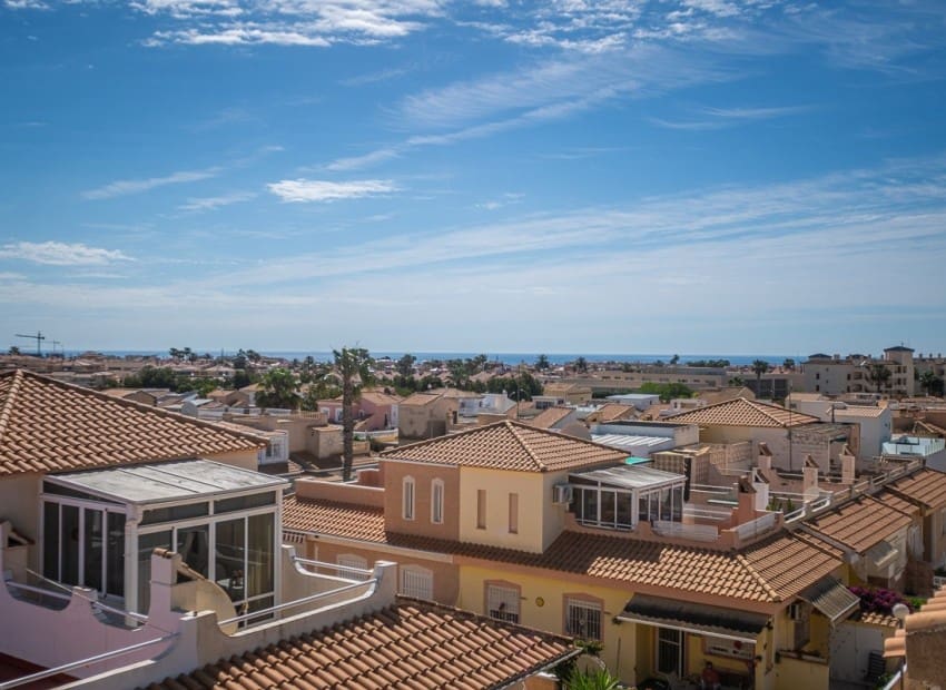 4 chambre Penthouse à vendre à Alicante ville avec piscine - 249 500 € (Ref: 9950719)
