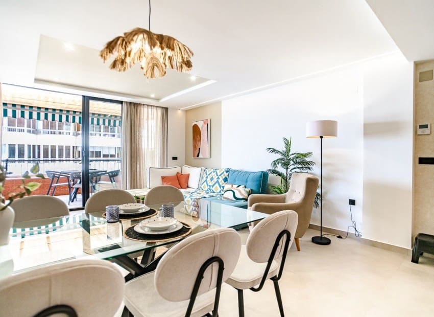 3 soveværelse Lejlighed til salg i Torrevieja med swimmingpool - € 419.000 (Ref: 9953350)
