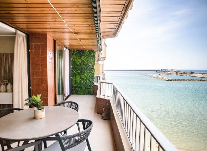 3 soveværelse Lejlighed til salg i Torrevieja med swimmingpool - € 419.000 (Ref: 9953350)