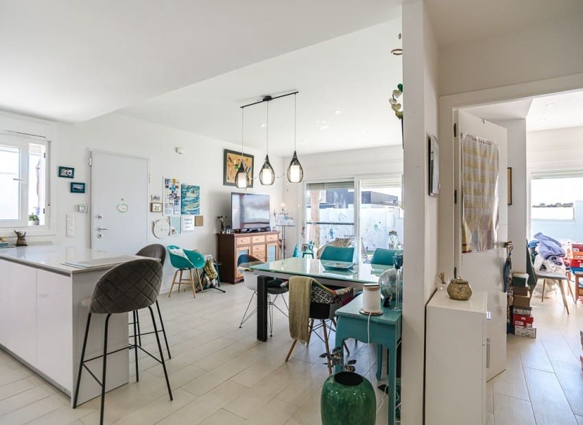 3 bedroom Villa for sale in Pilar de la Horadada with pool - € 450,000 (Ref: 9953418)