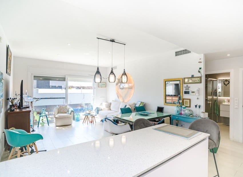 3 bedroom Villa for sale in Pilar de la Horadada with pool - € 450,000 (Ref: 9953418)