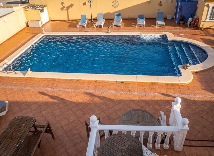 6 chambre Villa/Maison à vendre à Torrevieja avec piscine garage - 610 000 € (Ref: 9954572)