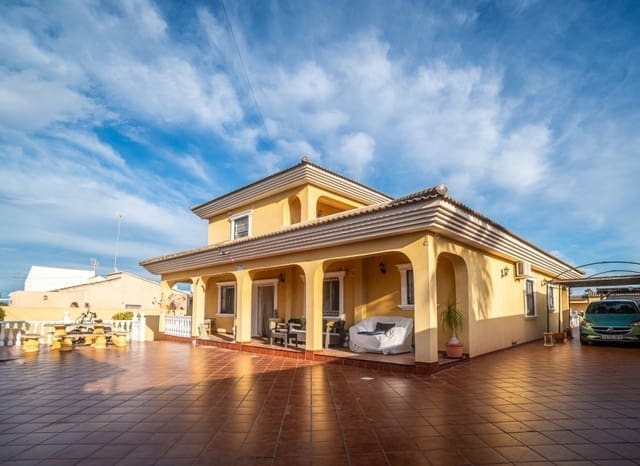 6 soveværelse Villa til salg i Los Balcones - Los Altos, Torrevieja med swimmingpool garage - € 595.000 (Ref: 9954572)