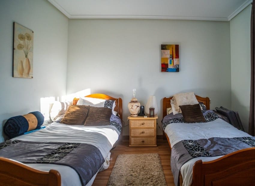 6 chambre Villa/Maison à vendre à Torrevieja avec piscine garage - 610 000 € (Ref: 9954572)