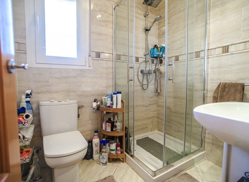6 chambre Villa/Maison à vendre à Torrevieja avec piscine garage - 610 000 € (Ref: 9954572)
