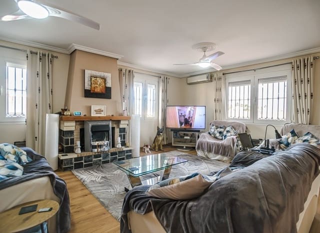 6 chambre Villa/Maison à vendre à Los Balcones - Los Altos, Torrevieja avec piscine garage - 610 000 € (Ref: 9954572)