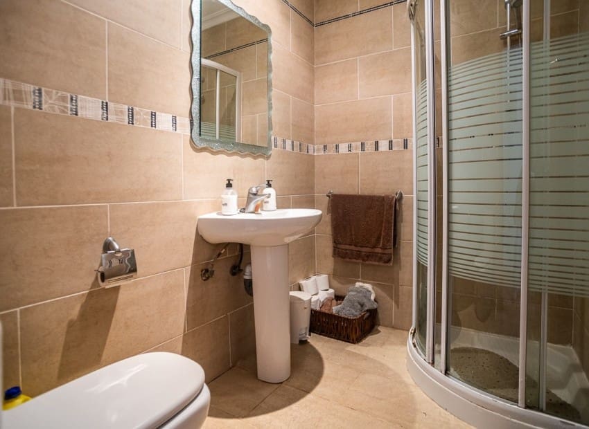 6 chambre Villa/Maison à vendre à Torrevieja avec piscine garage - 610 000 € (Ref: 9954572)